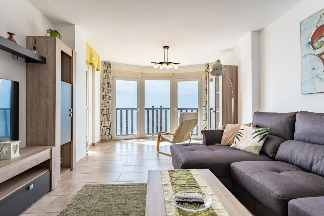 Spectacular Sea Views Parking And Pool Apartamento